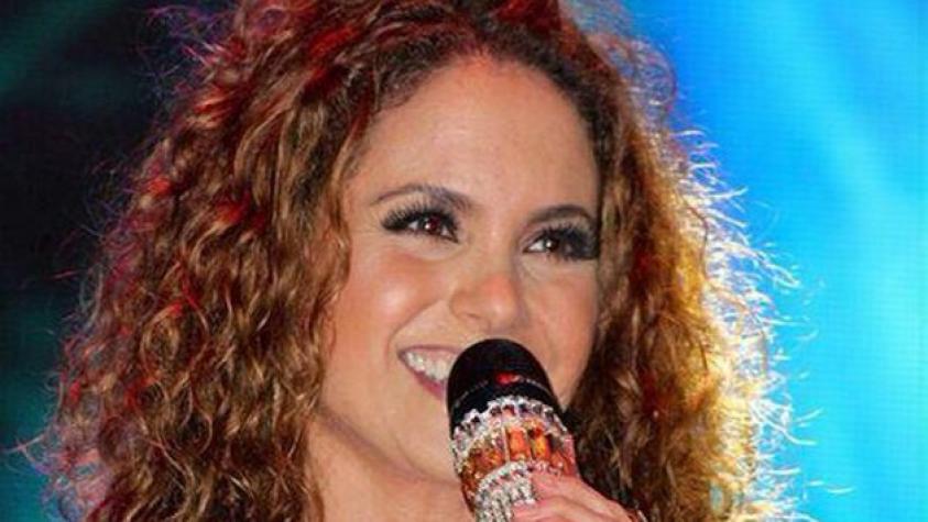 Lucero sumergida en un mar de críticas