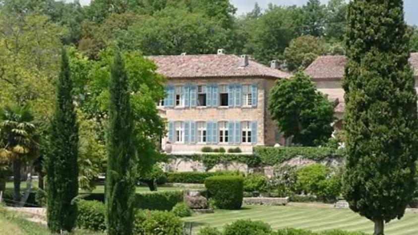 ¡Conoce la mansión donde Brad Pitt y Angelina Jolie se casarán!