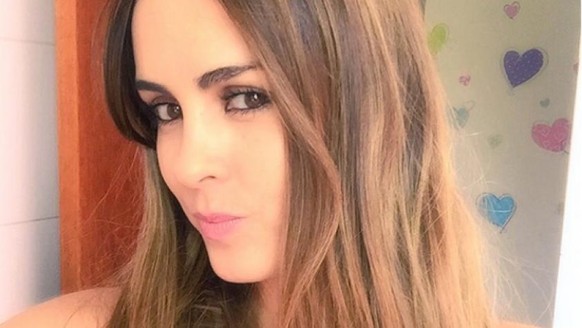 Maura Rivera revivió tierna y coqueta imagen de su infancia