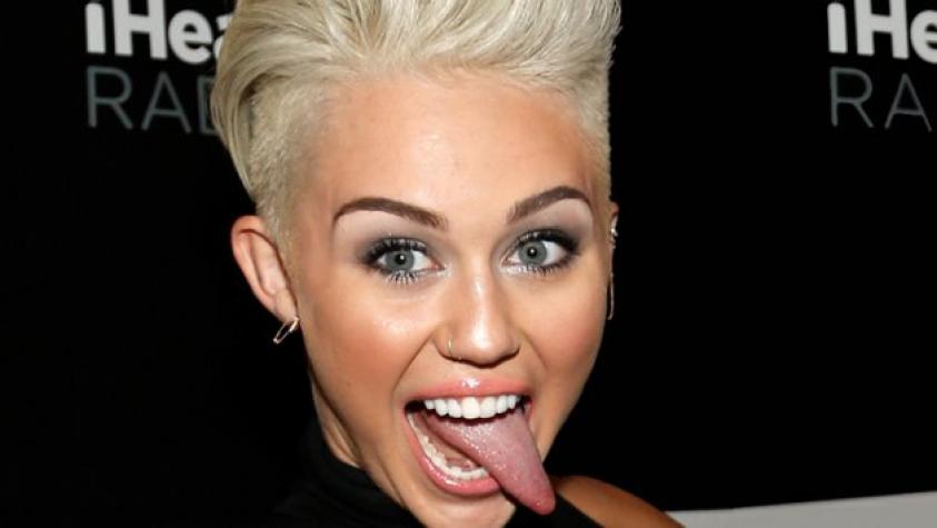 Miley Cyrus publicó la sensual foto de su nuevo sencillo