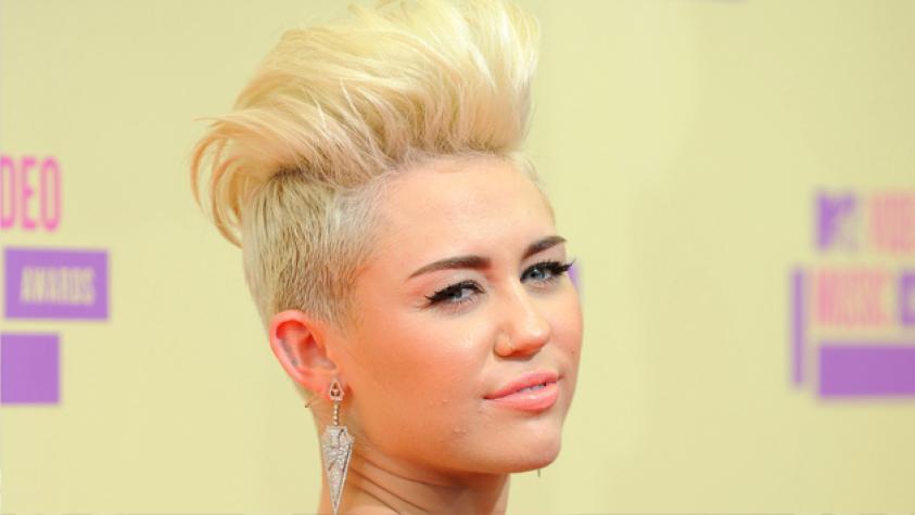 Conoce la atrevida portada de Miley Cyrus en la revista Rolling Stone