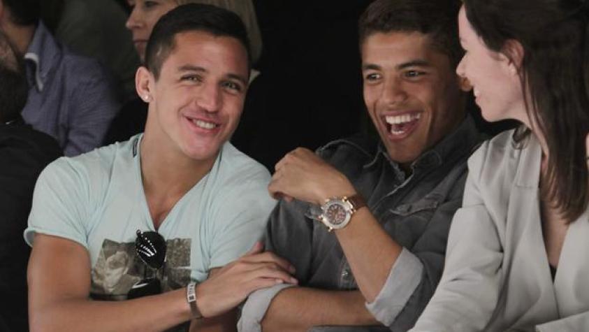 Alexis Sánchez vio desfilar a Michelle Carvalho