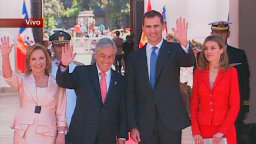 Los príncipes de Asturias arriban por primera vez a Chile