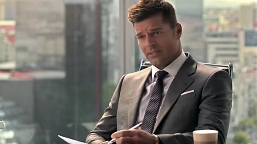 Este es el spot de Ricky Martin a lo Christian Grey