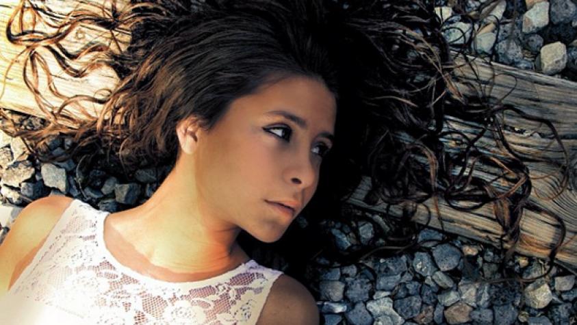 La faceta más sexy de Camila Gallardo