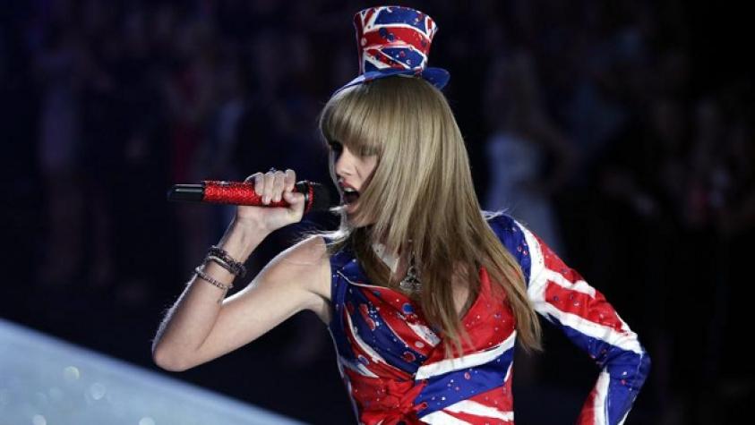 Taylor Swift se robó las miradas en desfile Victoria's Secret