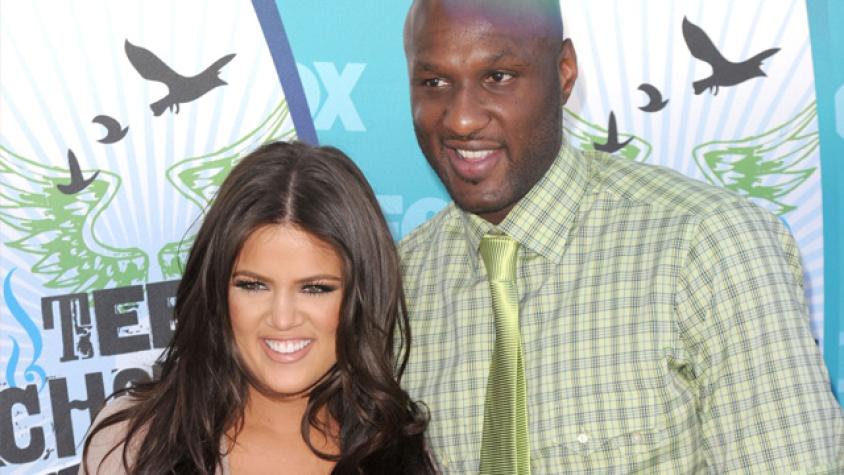 Aseguran que Lamar Odom salió del coma y habló con Khloe Kardashian