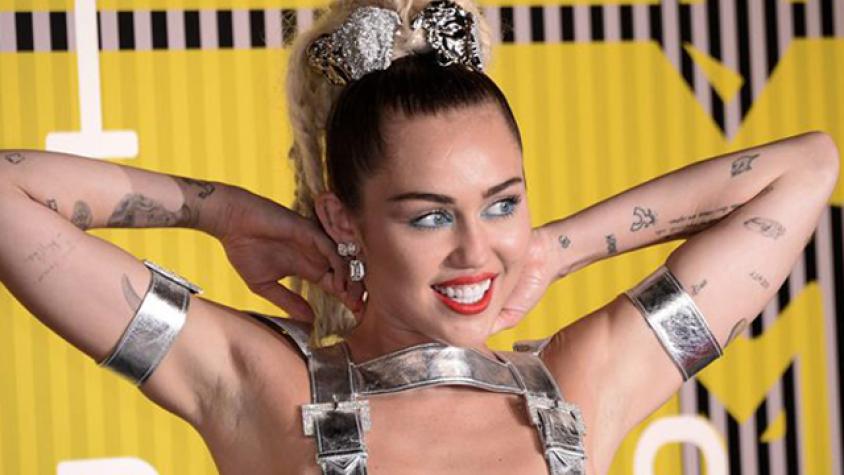 Miley Cyrus y su obsesión por tatuarse