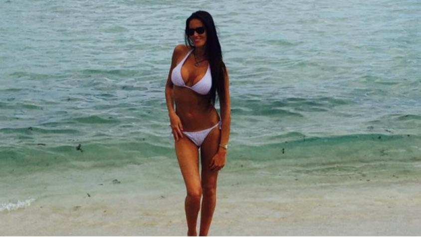 Desclasifican raro paparazeo a Adriana Barrientos en playa de Miami