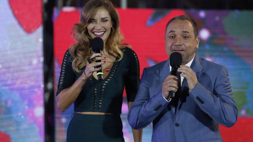 El bochornoso y comentado beso entre Carola de Moras y Lucho Jara