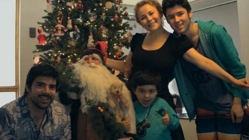 Cathy Barriga ya armó su arbolito de Navidad ¡Y en familia!