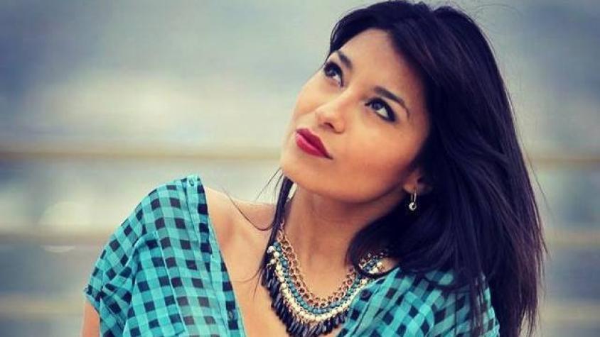 Fanny Cuevas salió a bailar con escurridizo escote 