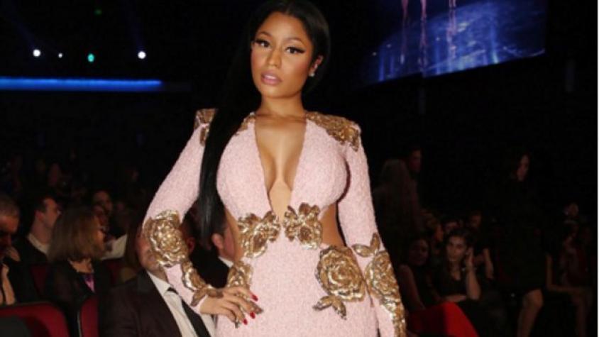 Nicki Minaj vuelve al rubio y asegura que cambiará de actitud