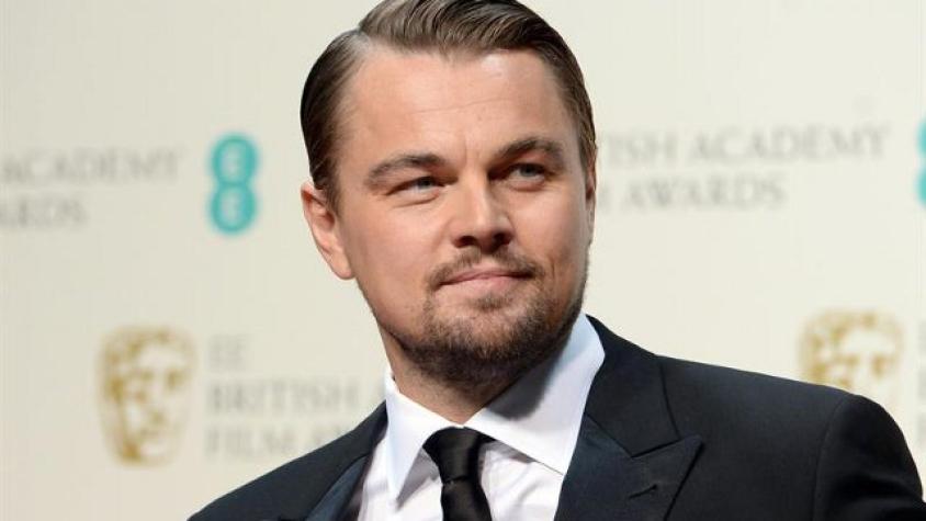 Leo Dicaprio… ¿Violado por una osa?