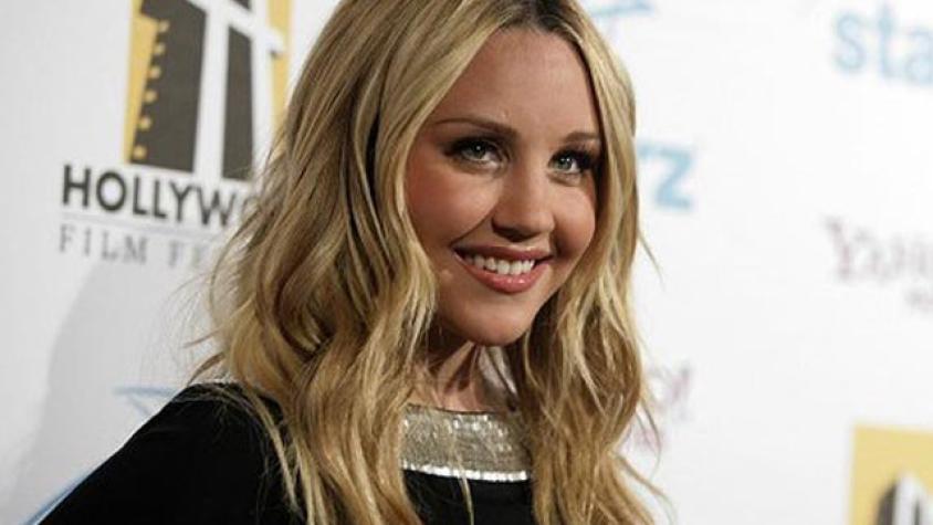 Amanda Bynes reapareció con atrevido look