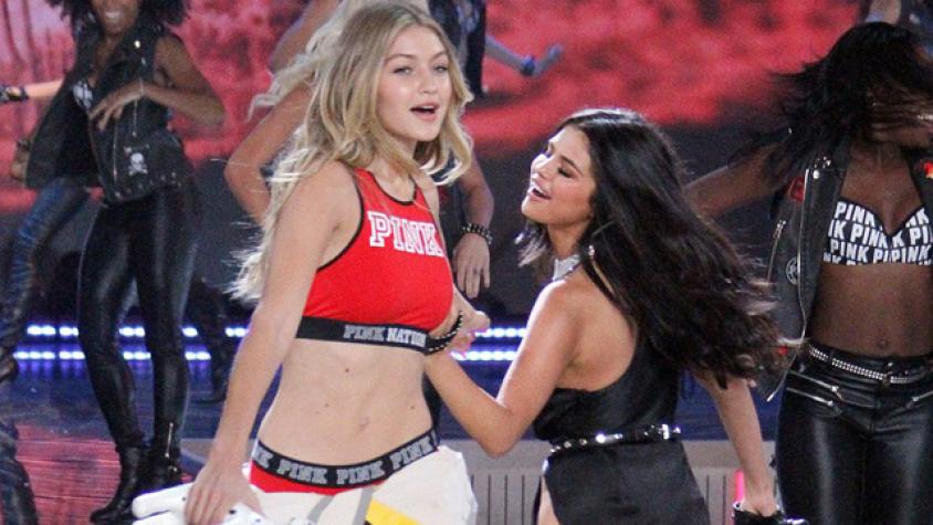 Selena Gomez le pegó una juguetona palmada a Gigi Hadid