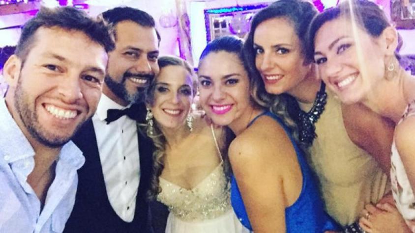 Este es el look de las amigas de Alison Mandel en su matrimonio