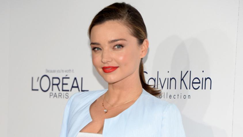 Miranda Kerr posa totalmente desnuda para Harper´s Bazaar