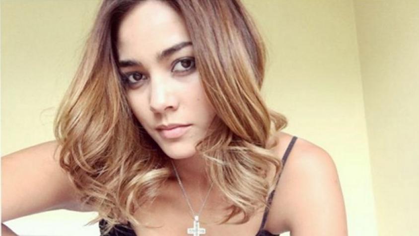 Camila Recabarren luce cuidado Balayage al sol 