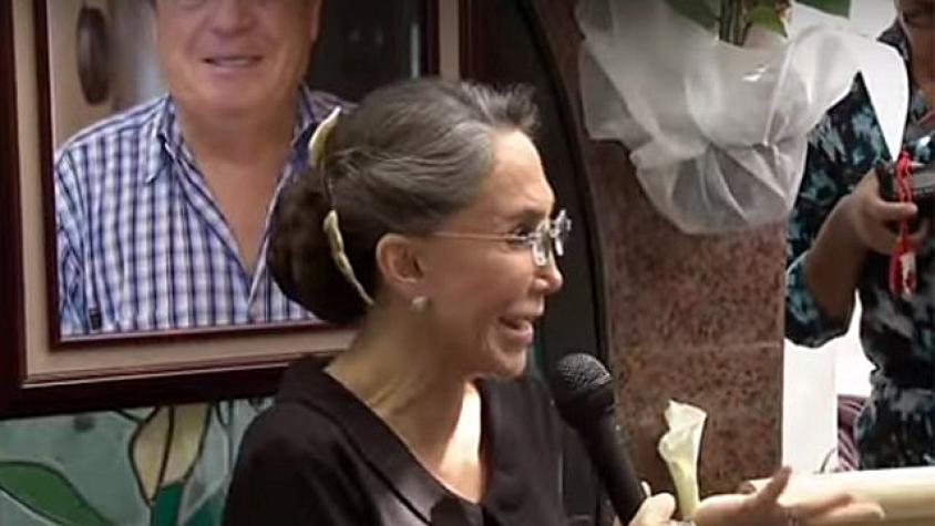 Florinda Meza pierde el control ante batahola en misa de “Chespirito”