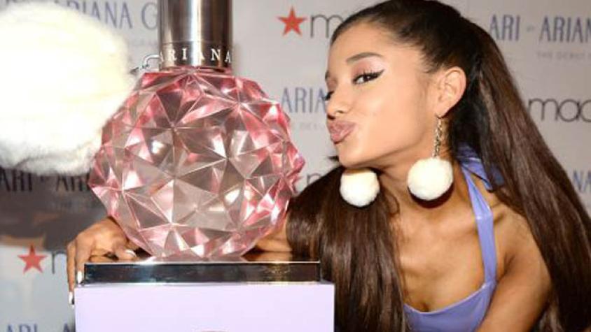 Ariana Grande confesó sus extrañas manías antes de cada presentación