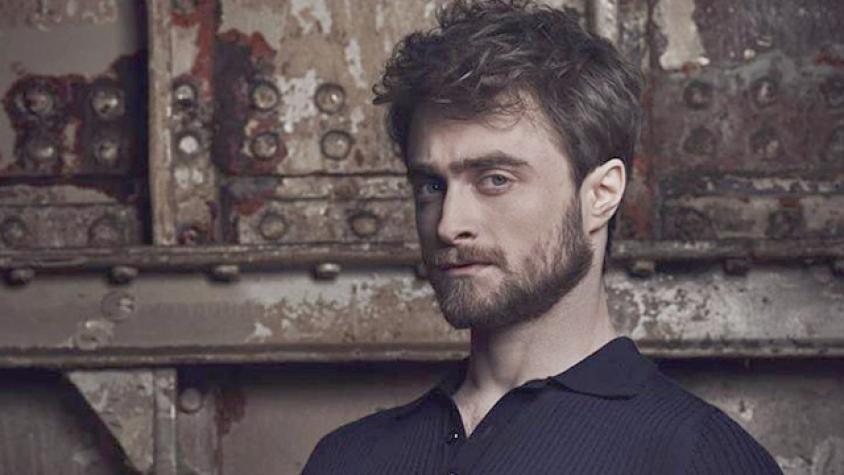 Daniel Radcliffe se saca la polera en sesión para Vanity Fair