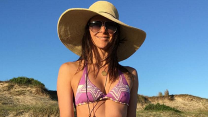 Tonka Tomicic le hace frente a la ola de calor con sensual y fashion outfit 