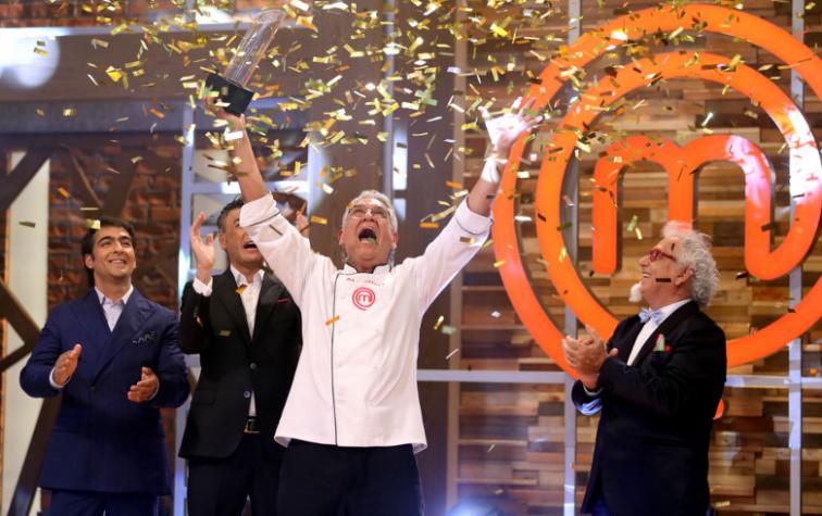 Ganador de "MasterChef" se suma a Instagram y muestra su viaje a España