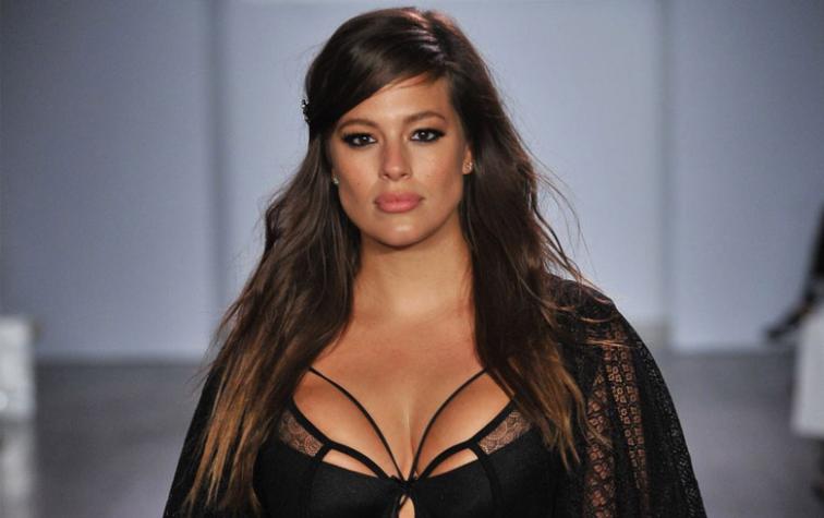 Ashley Graham es la primera modelo plus en la portada de Sports Illustrated