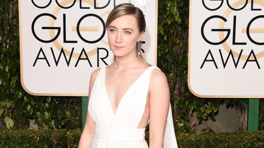 Capas, escotes y mucho blanco marcaron la alfombra roja de los Golden Globes 2016