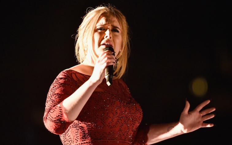 Adele explica su criticado show en los Grammy