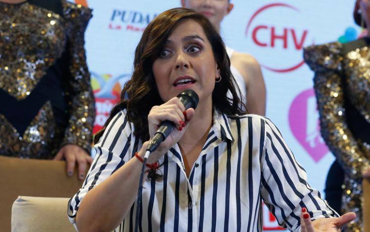 Natalia Valdebenito critica la actitud chilena frente al humor