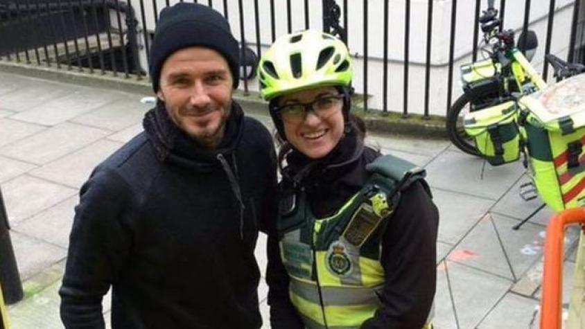 Tierno gesto de David Beckham a una paramédica y su paciente enternecen redes sociales