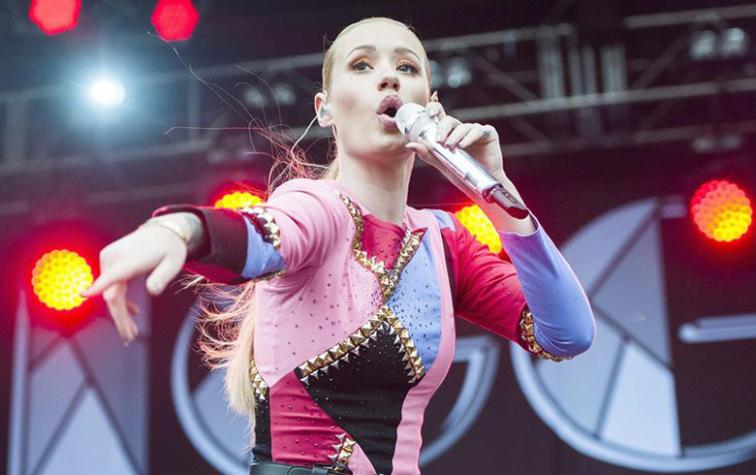 Iggy Azalea habla sin tapujos de sus cirugías