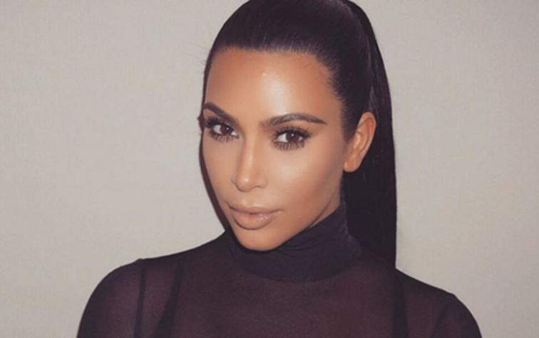 Kim Kardashian sorprende con selfie completamente desnuda