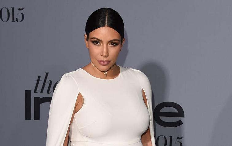 Kim Kardashian cambió de look en medio de la noche