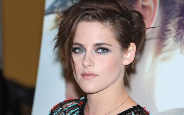 Kristen Stewart se pasea con su nueva novia por París