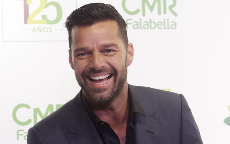 Ricky Martin disfruta del verano santiaguino 