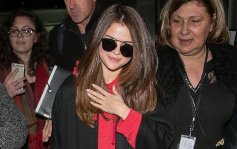 Los 9 atuendos con los que Selena Gomez deslumbró en Paris