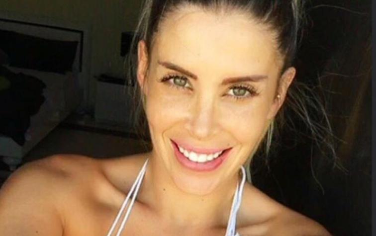 Cote López espera la llegada de Jesús con look Hippie Chic