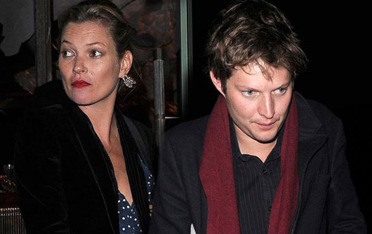 Alucinaciones hicieron saltar por la ventana al novio de Kate Moss