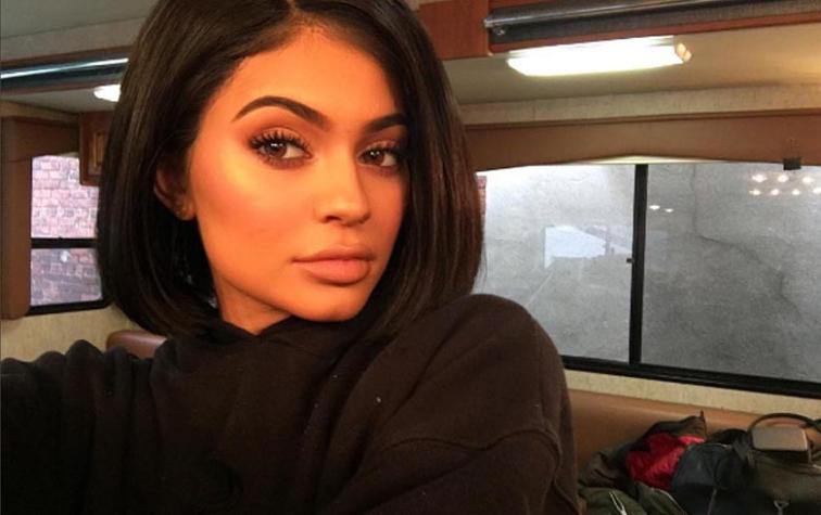 ¡Graban a Kylie Jenner teniendo cita con otro rapero!