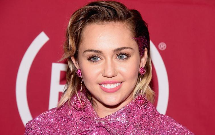 Miley Cyrus y su cuñada se hicieron el mismo tatuaje