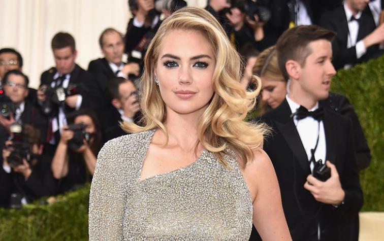  Kate Upton mostró su enorme anillo de compromiso 