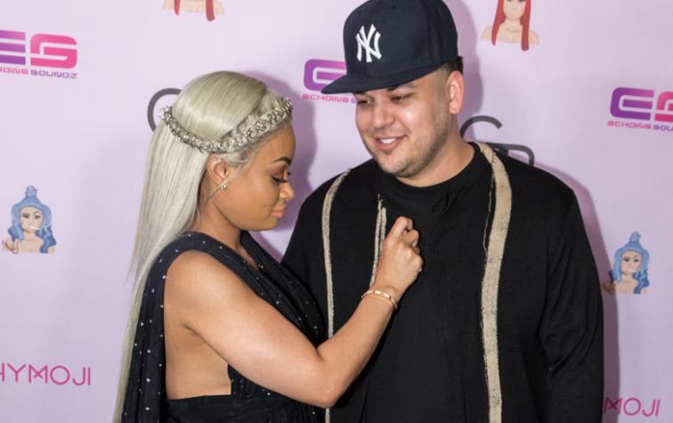 Blac Chyna aparece en evento mostrando su embarazo