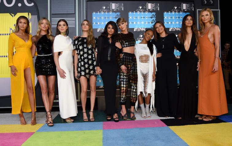 Todo el squad de Taylor Swift dejó de seguir a Demi Lovato