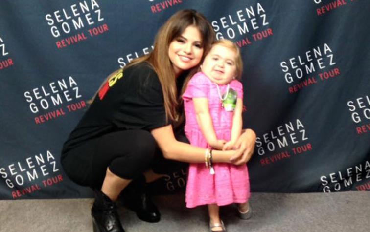 Selena Gomez bailó con Audrey, la niña que enternece las redes sociales