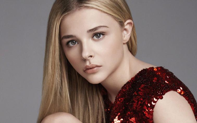 Desmienten foto de Chloë Grace Moretz caracterizada de La Sirenita