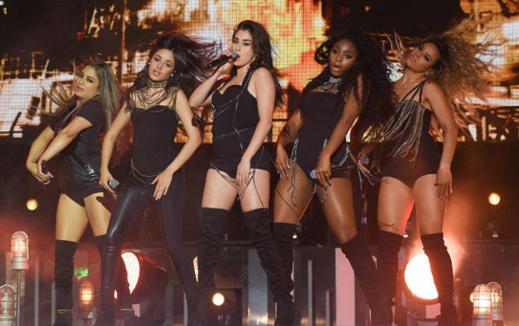 Integrante de Fifth Harmony se cae en escenario de Lima