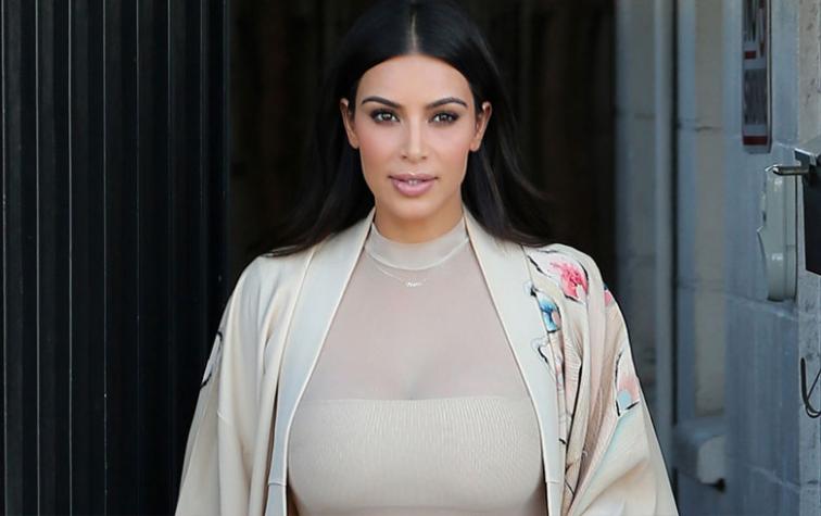 Kim Kardashian comparte tierna foto de su hijo: “es mi mellizo”